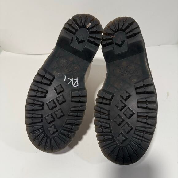 Dr. Martens Devon Flower Boots Platform Ankle White Leather Groovy Buckle 8 - Picture 9 of 9